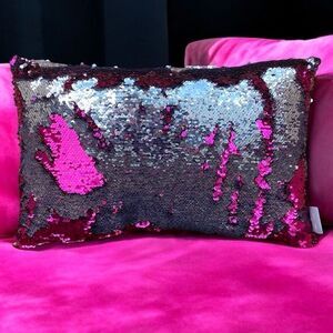 NWOT NEW Aviva Stanoff Sequin Hot Pink/Silver/Black Luxury Decorative Pillow